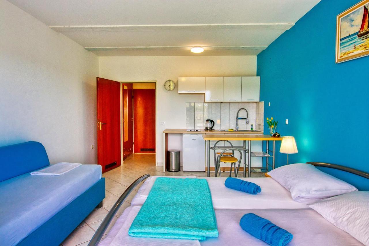 Ferienwohnung Apartman Studio Pula Exterior foto