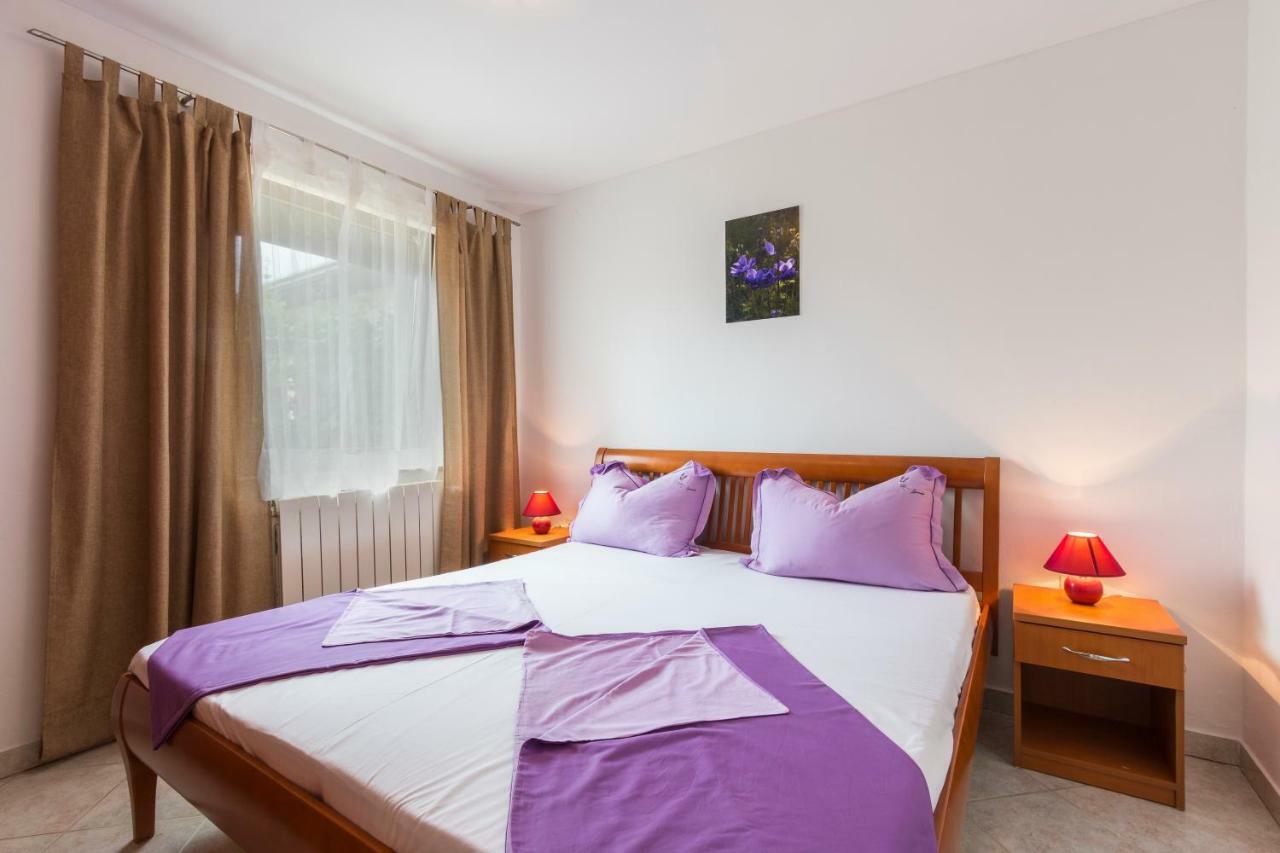 Ferienwohnung Apartman Studio Pula Exterior foto